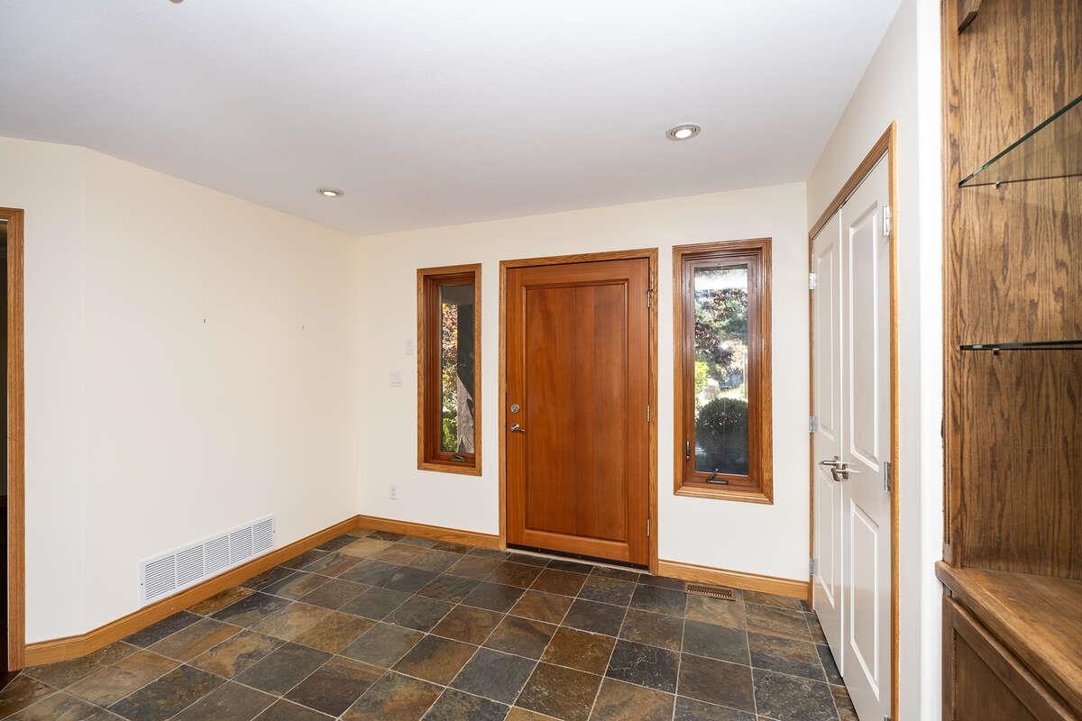 Dining Area Photo of 22 4622 Sinclair Bay Road, Garden Bay, BC