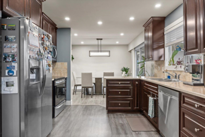 Breakfast Nook Photo of 46675 Osborne Road, Chilliwack, BC