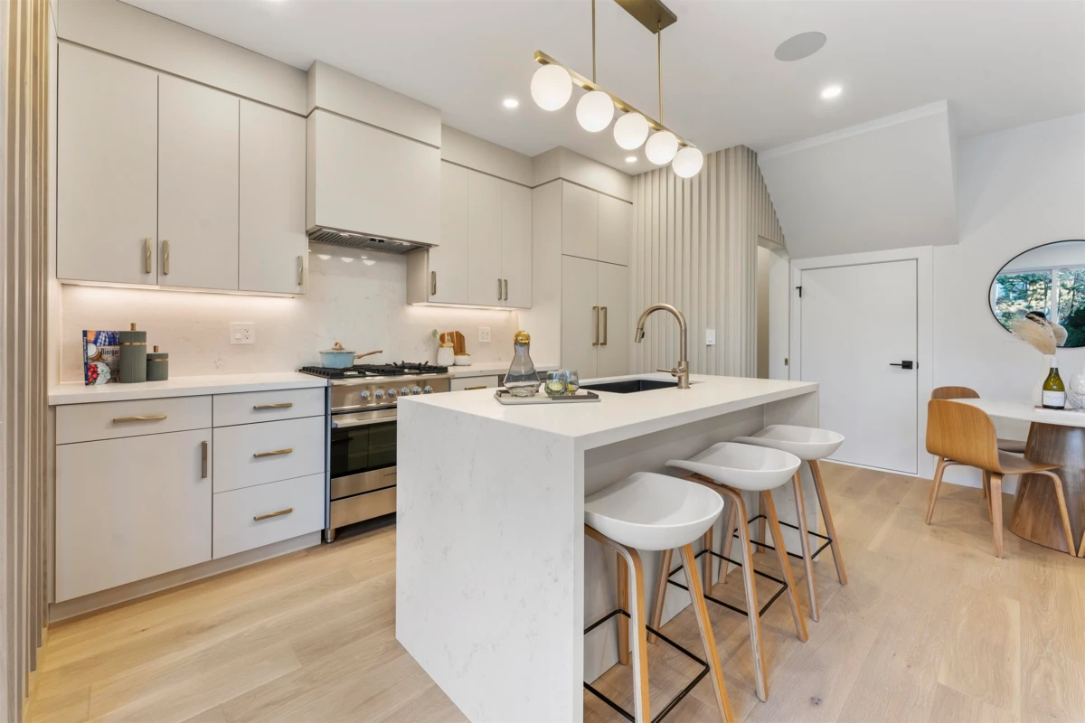 Dining Area Photo of 1 2138 W 48th Avenue, Vancouver, BC