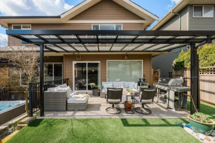 Swimming Pool Photo of 11216 236 Street, Maple Ridge, BC