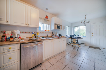 Kitchen Island Photo of 4663 W 15th Avenue, Vancouver, BC