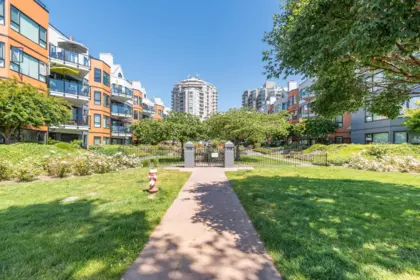 Fitness Center Photo Near 418 1150 Quayside Drive, New Westminster, BC