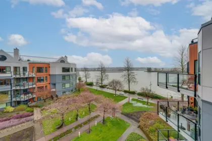 Front Yard Photo of 418 1150 Quayside Drive, New Westminster, BC