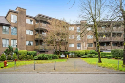 302 10662 151a Street, Surrey, BC, Surrey — Apartment/Condo for sale