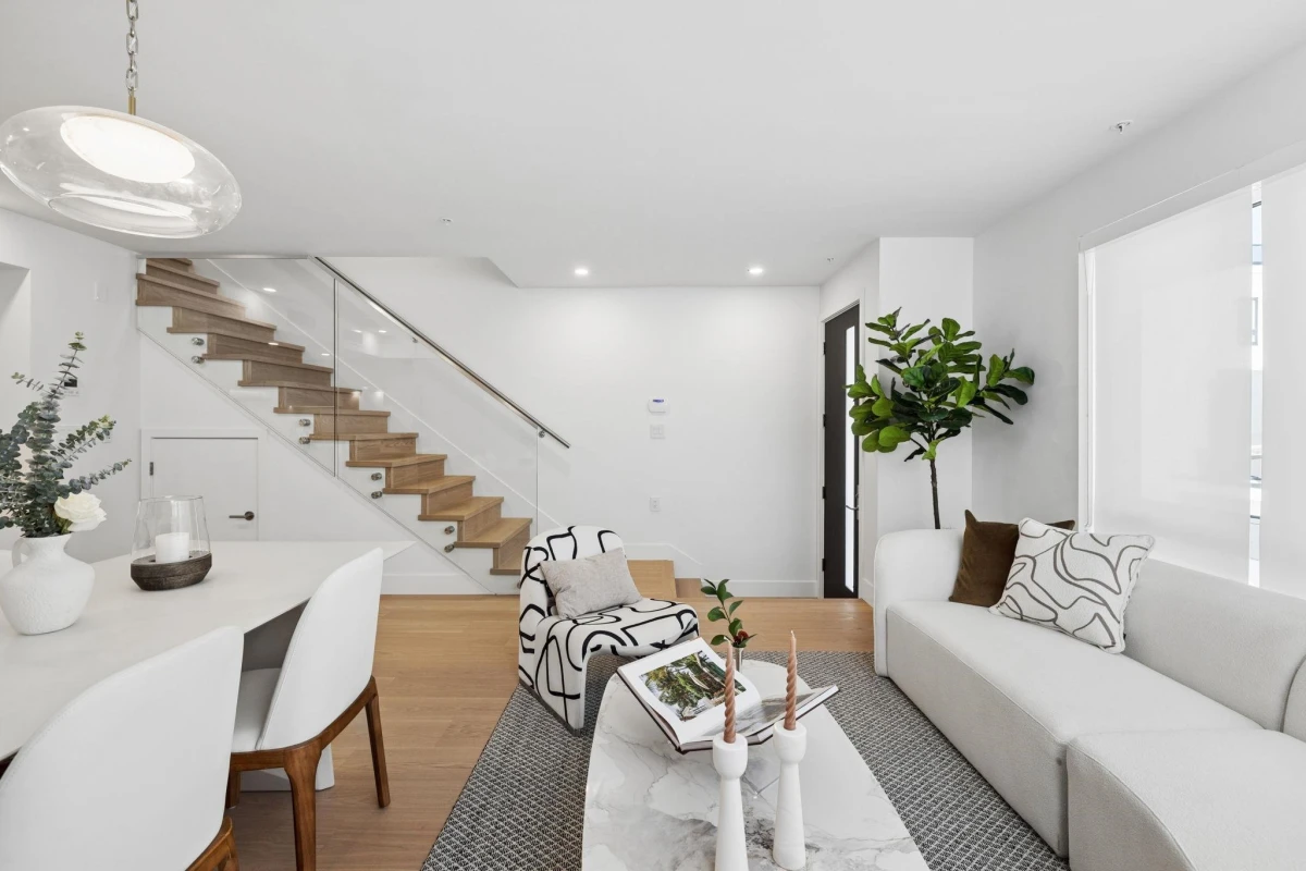 Family Room Photo of 202 578 W 24 Avenue, Vancouver, BC