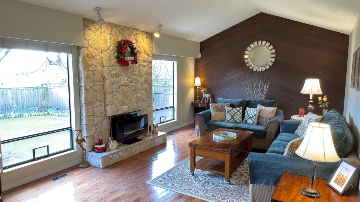 Family Room Photo of 7540 Barkerville Court, Richmond, BC