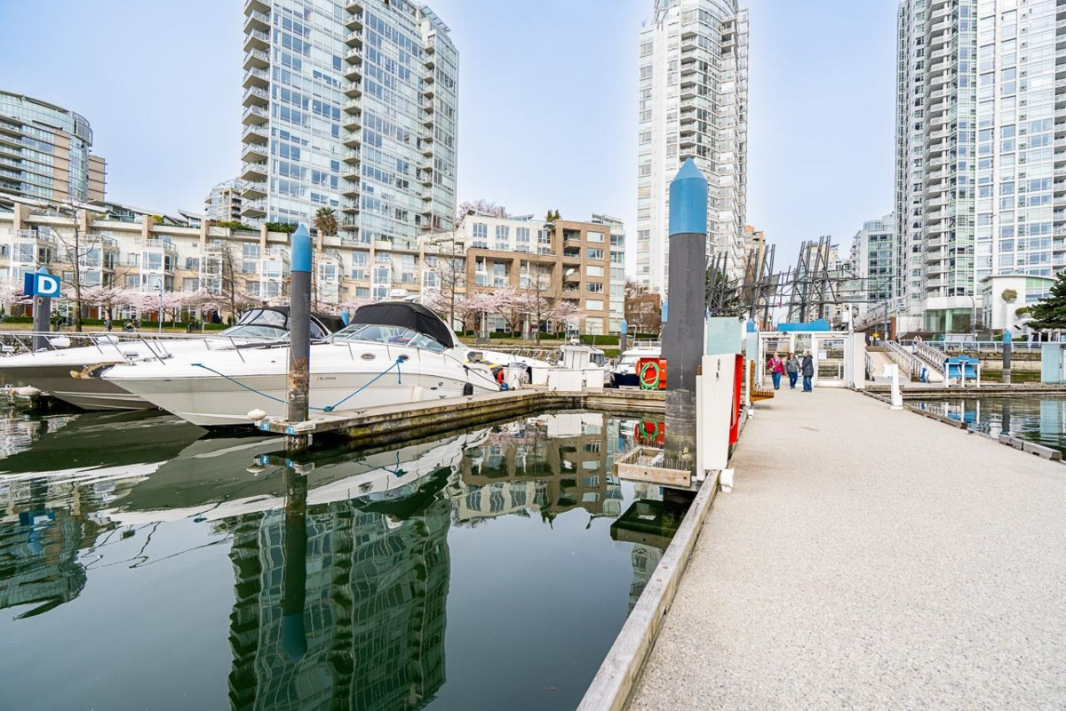 Living Room Photo of D7 1088 Marinaside Crescent, Vancouver, BC