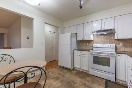 Kitchen Island Photo of 118 2277 Mccallum Road, Abbotsford, BC