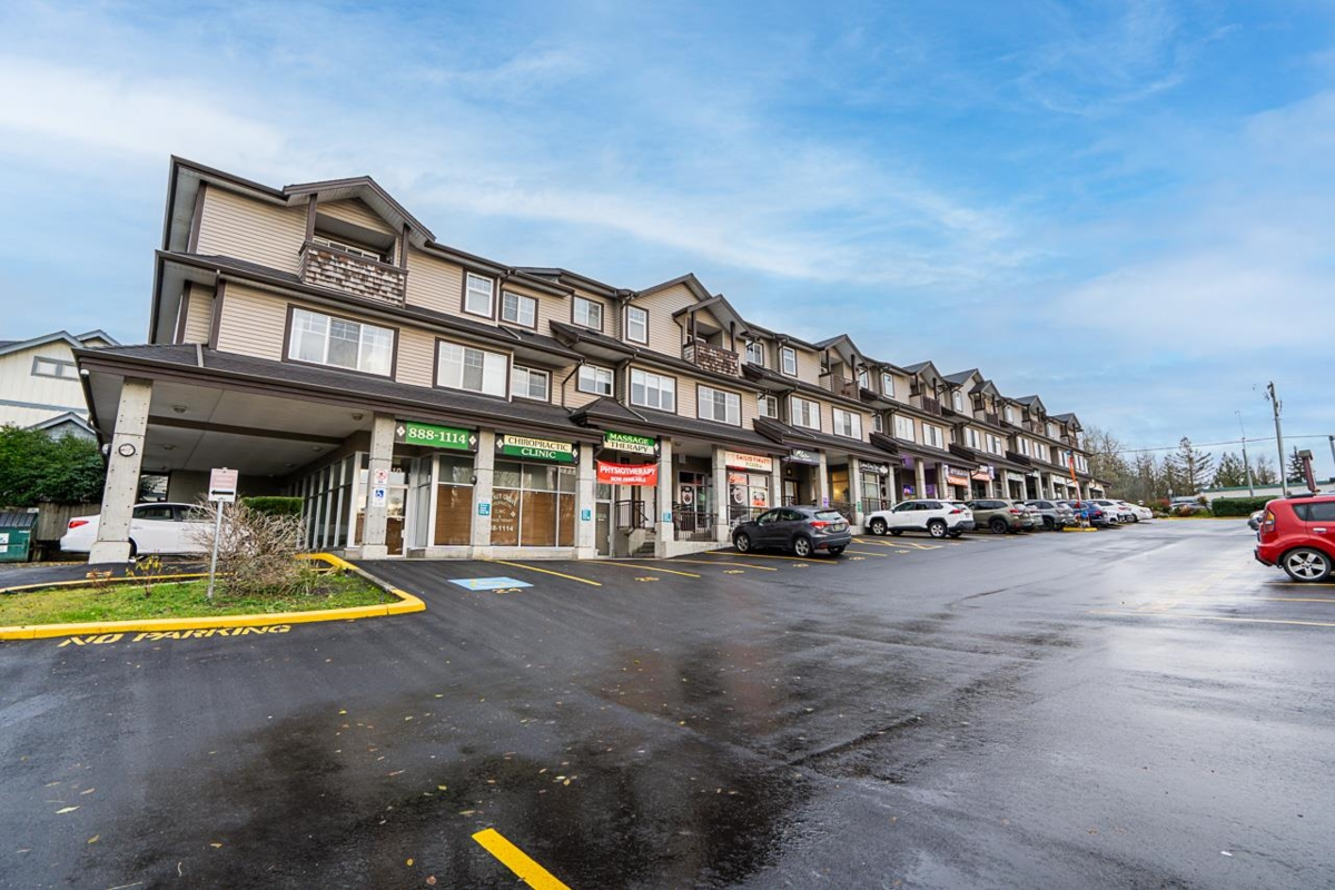 Exterior Front Photo of 4 8814 216 Street, Langley, BC