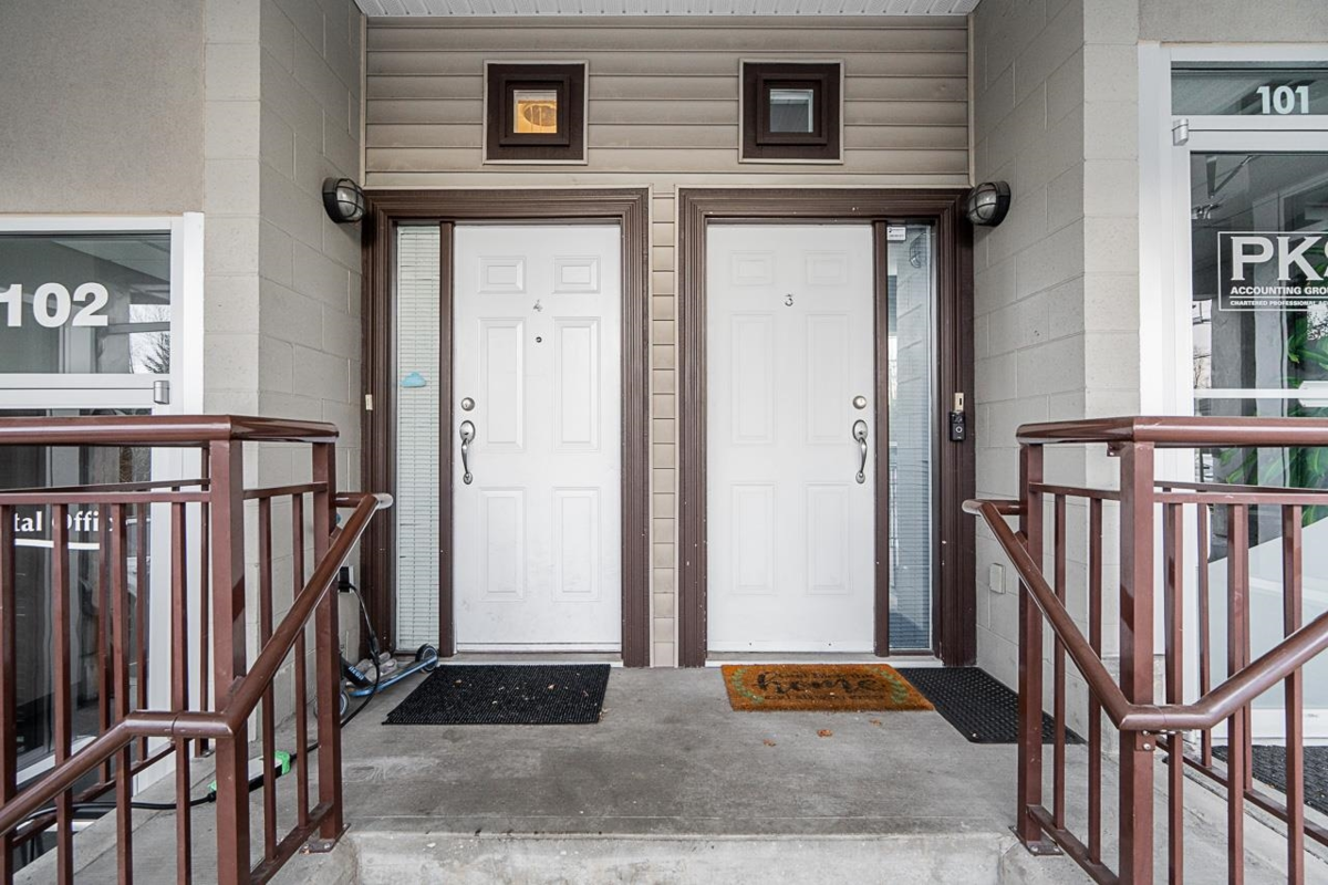 Family Room Photo of 4 8814 216 Street, Langley, BC