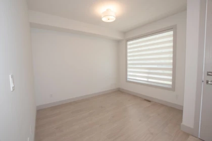Walk-In Closet Photo of 1 7138 Marble Hill Road, Chilliwack, BC