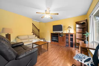 Kitchen Photo of 2789 Cranley Drive, Surrey, BC