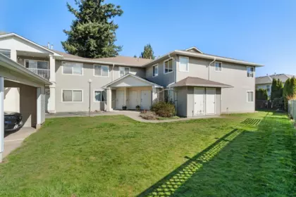 Outdoor Patio Photo of 8 6480 Vedder Road, Chilliwack, BC