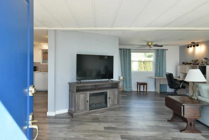 Living Room Photo of 5218 Sunshine Coast Highway, Sechelt, BC