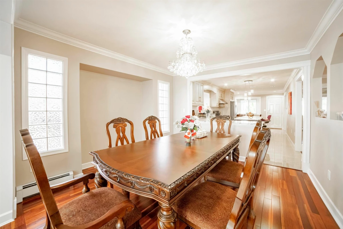 Dining Area Photo of 6970 Willingdon Avenue, Burnaby, BC