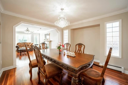 Kitchen Island Photo of 6970 Willingdon Avenue, Burnaby, BC