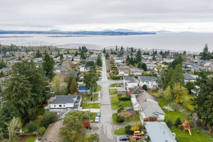 Neighborhood Park Photo Near 1243 Parker Street, White Rock, BC