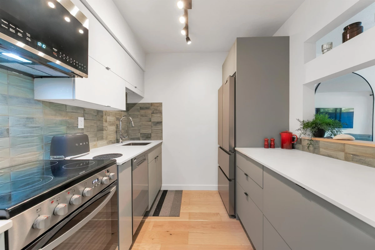 Dining Area Photo of 208 2119 Bellevue Avenue, West Vancouver, BC
