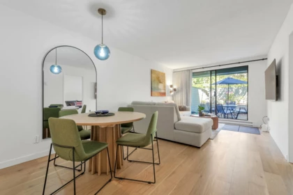 Breakfast Nook Photo of 208 2119 Bellevue Avenue, West Vancouver, BC