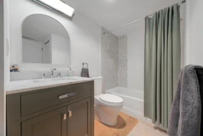 Entry Foyer Photo of 208 2119 Bellevue Avenue, West Vancouver, BC