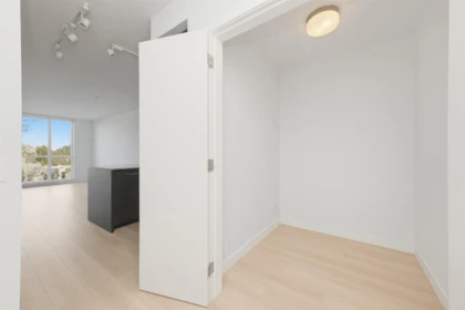 Office / Den Photo of 610 6180 Cooney Road, Richmond, BC