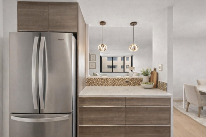 Kitchen Photo of 703 2167 Bellevue Avenue, West Vancouver, BC