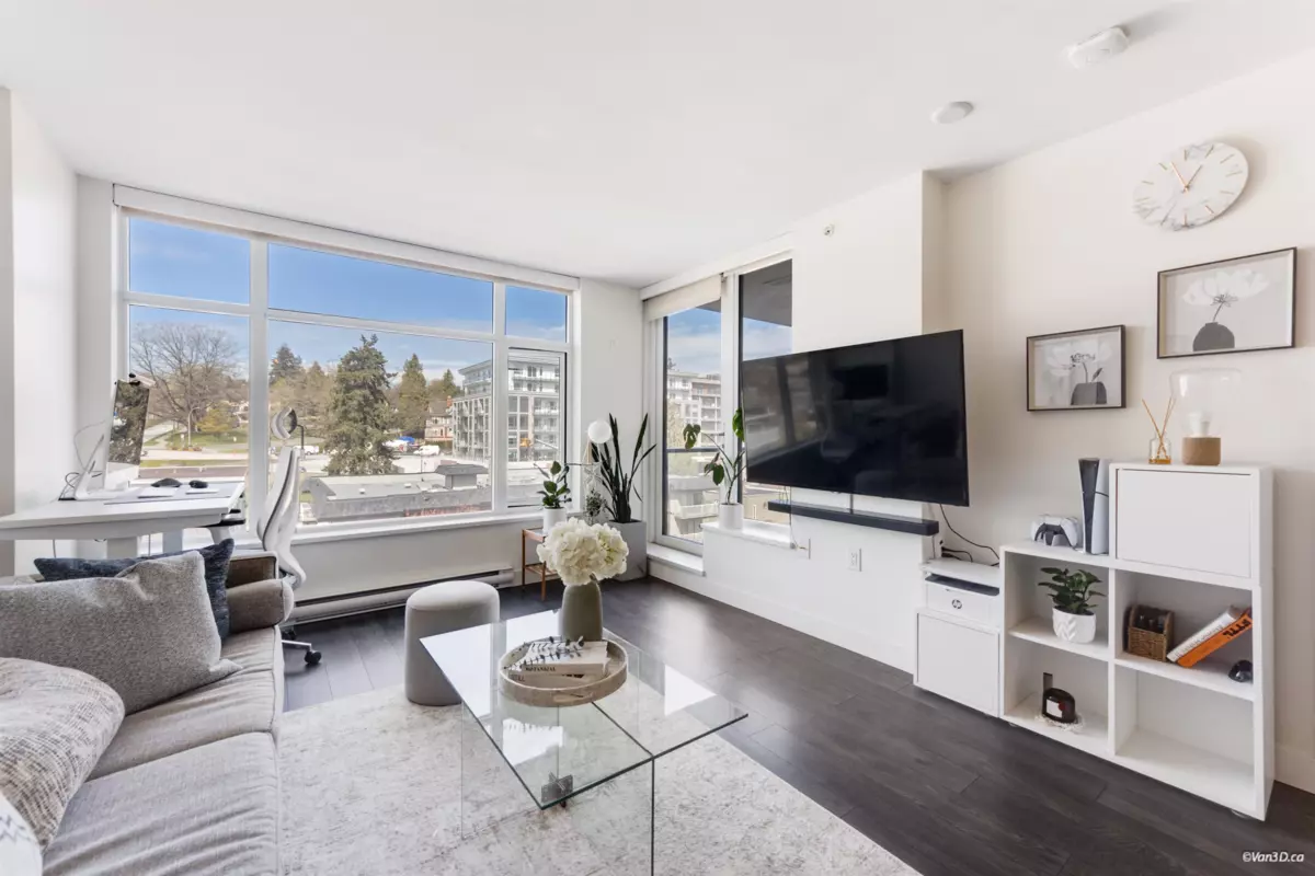 Living Room Photo of 607 188 Agnes Street, New Westminster, BC