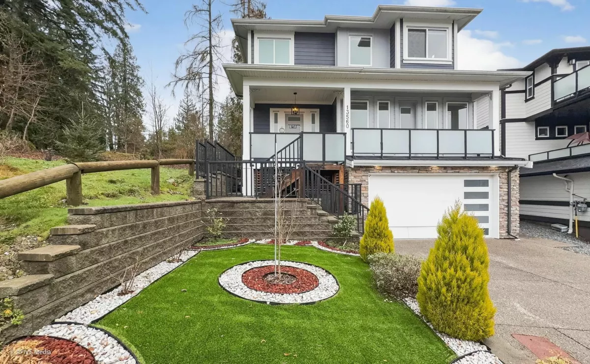 Living Room Photo of 13560 230b Street, Maple Ridge, BC