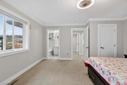 Hallway Photo of 13560 230b Street, Maple Ridge, BC