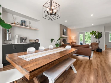 Kitchen Island Photo of 20 4295 Old Clayburn Road, Abbotsford, BC