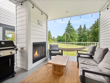 Outdoor Deck Photo of 20 4295 Old Clayburn Road, Abbotsford, BC