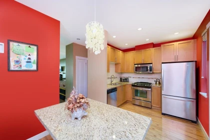 Primary Bathroom Photo of 37 2929 156 Street, Surrey, BC