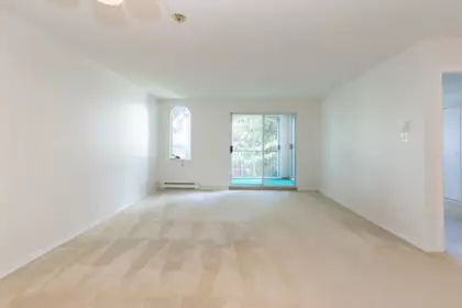206 1447 Best Street, White Rock, BC, White Rock — Apartment/Condo for sale