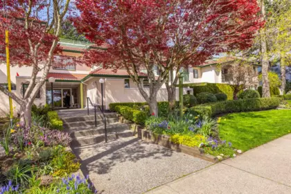 206 1447 Best Street, White Rock, BC, White Rock — Apartment/Condo for sale