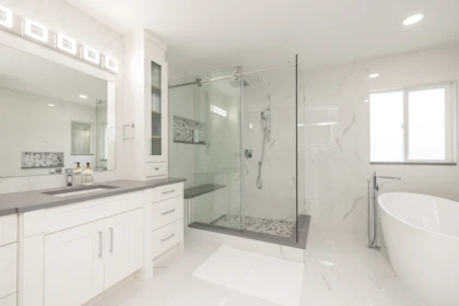 Hallway Photo of 6477 189 Street, Surrey, BC