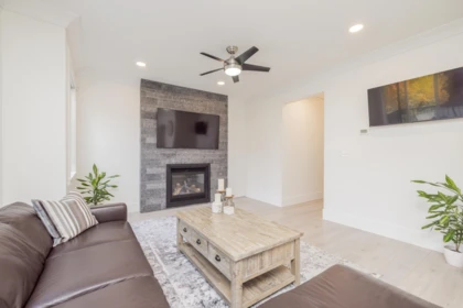 Office / Den Photo of 6477 189 Street, Surrey, BC