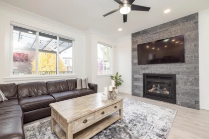 Powder Room Photo of 6477 189 Street, Surrey, BC