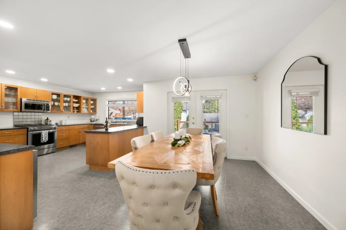 Dining Area Photo of 11473 Royal Crescent, Surrey, BC