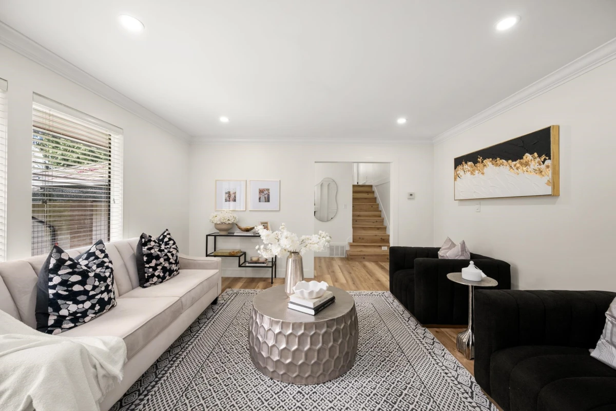 Living Room Photo of 11473 Royal Crescent, Surrey, BC
