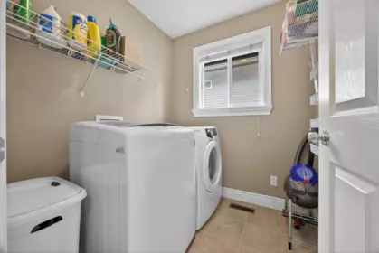 Hallway Photo of 19485 66a Avenue, Surrey, BC