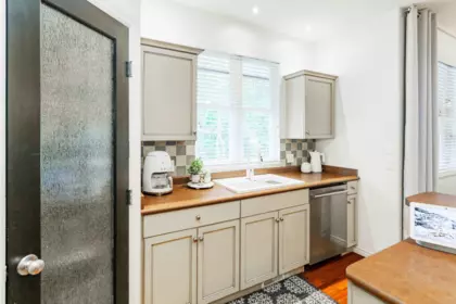 Kitchen Island Photo of 23346 133 Avenue, Maple Ridge, BC