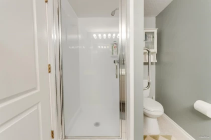 Entry Foyer Photo of 203 17740 58a Avenue, Surrey, BC