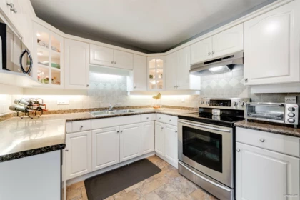 203 17740 58a Avenue, Surrey, BC, Surrey — Apartment/Condo for sale