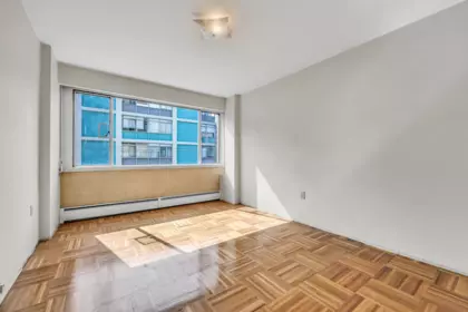 Breakfast Nook Photo of 301 1050 Chilco Street, Vancouver, BC