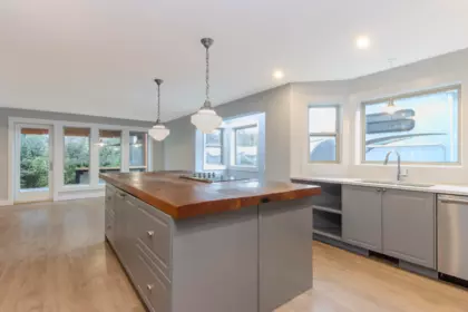 41281 Meadow Avenue, Squamish, BC, Squamish — Single Family Residence for sale