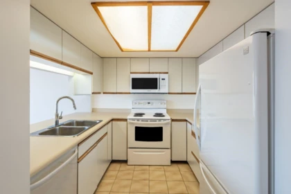 Guest Bathroom Photo of 504 1065 Quayside Drive, New Westminster, BC