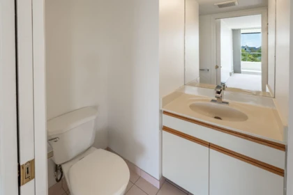 Hallway Photo of 504 1065 Quayside Drive, New Westminster, BC