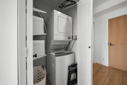 Walk-In Closet Photo of 220 2493 Montrose Avenue, Abbotsford, BC