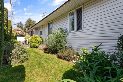 Basement Recreation Room Photo of 1 45160 South Sumas Road, Chilliwack, BC