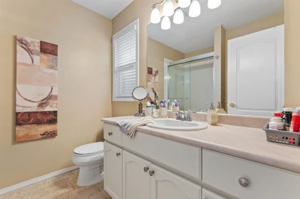Guest Bathroom Photo of 1 45160 South Sumas Road, Chilliwack, BC